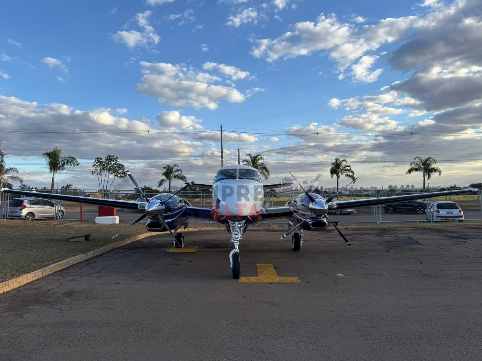 BEECHCRAFT KING AIR C90B 2004