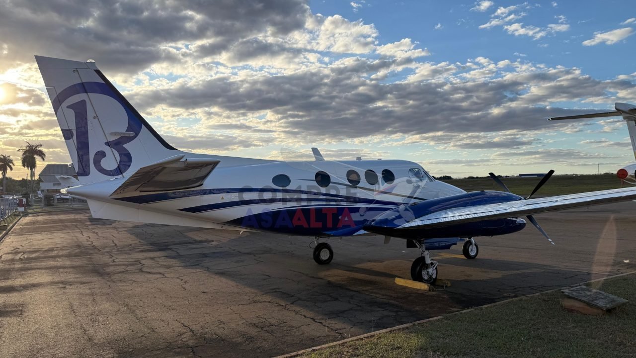 BEECHCRAFT KING AIR C90B 2004