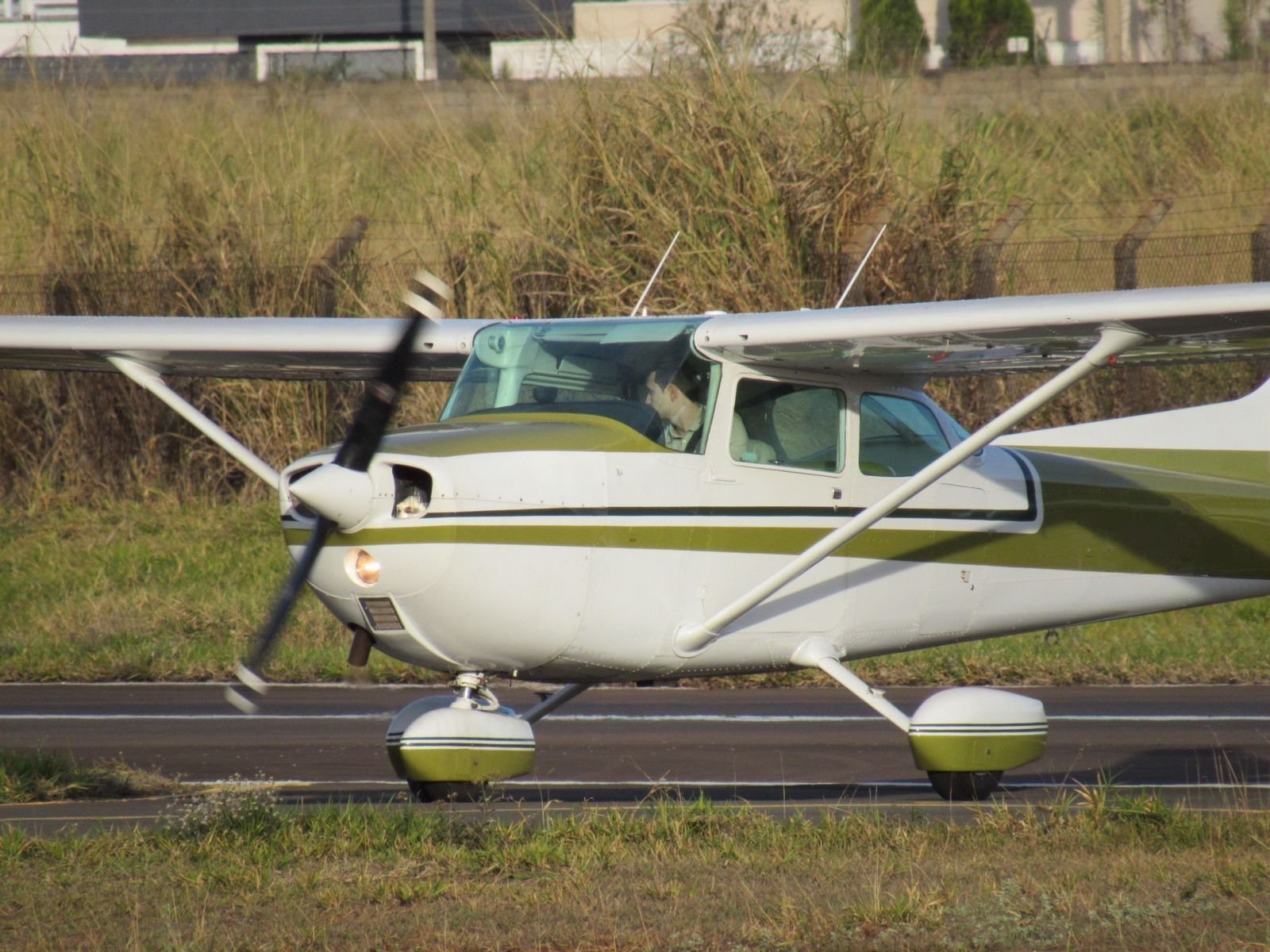 CESSNA SKYHAWK 172M 1974