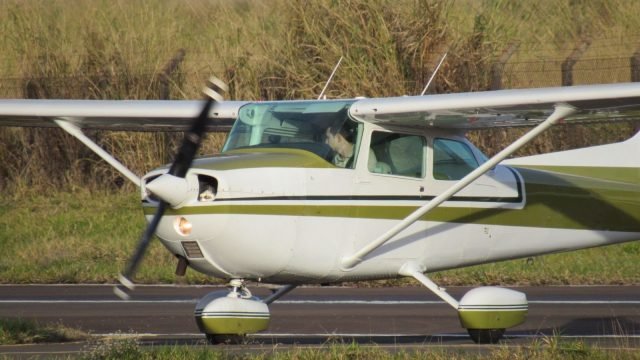 CESSNA SKYHAWK 172M 1974