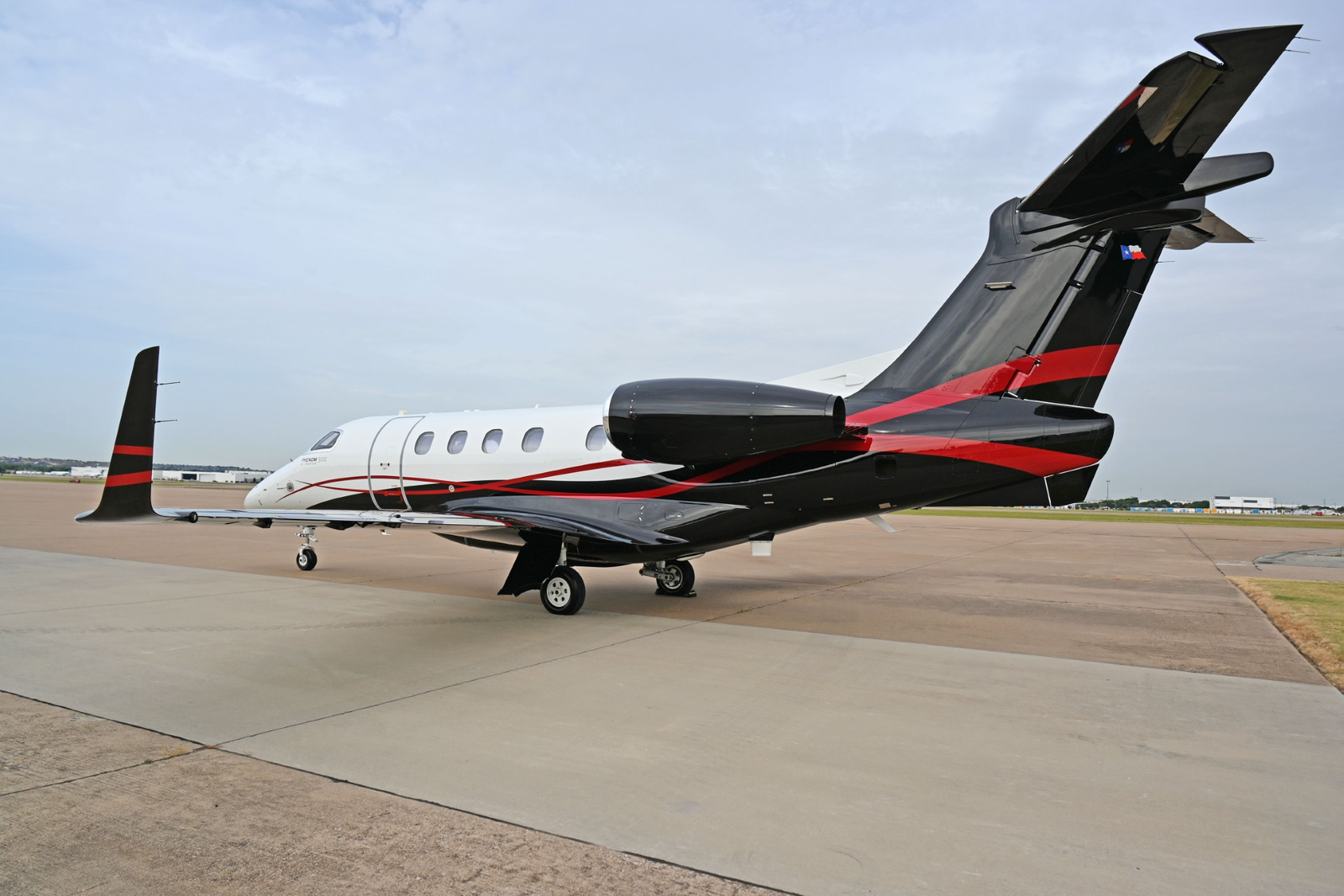 EMBRAER PHENOM 300E 2022