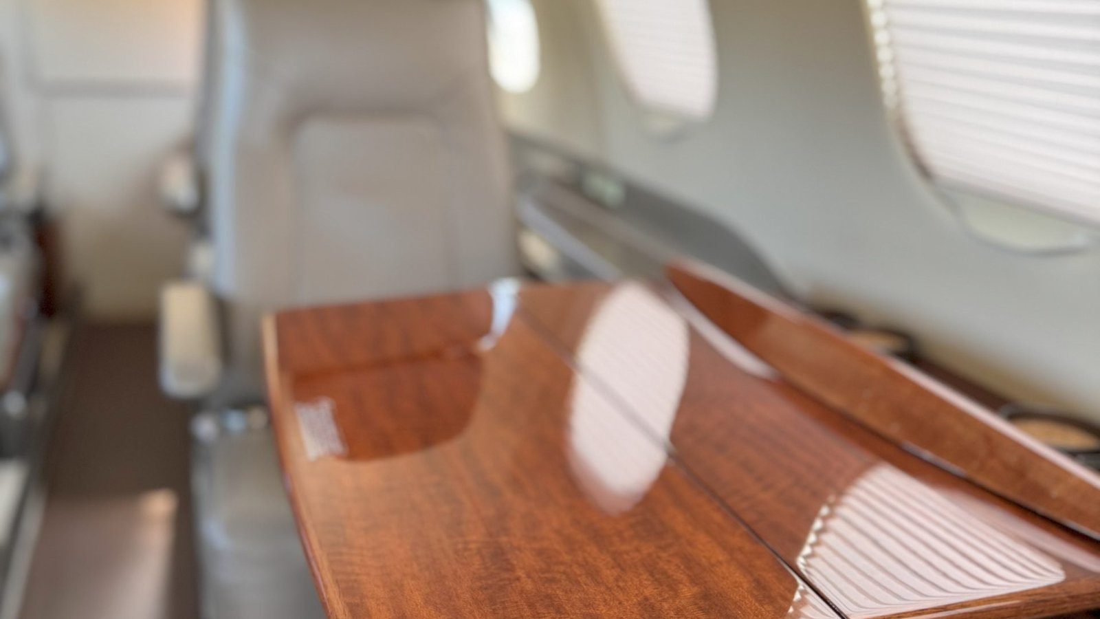 EMBRAER PHENOM 300 2014