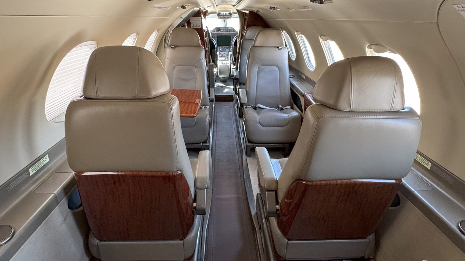 EMBRAER PHENOM 300 2014