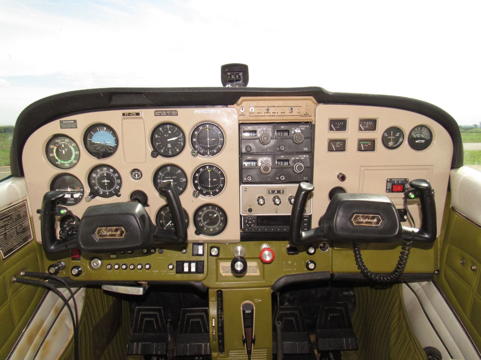 CESSNA SKYHAWK 172M 1974