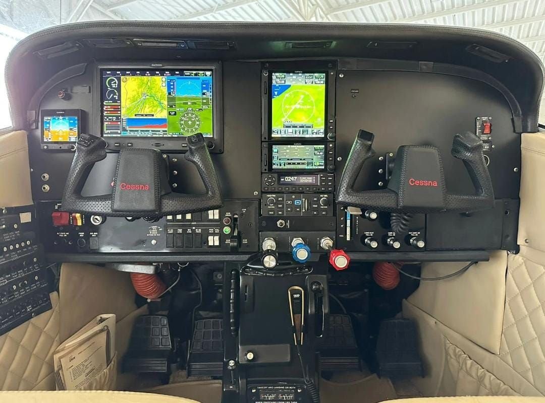 CESSNA 210N CENTURION 1984