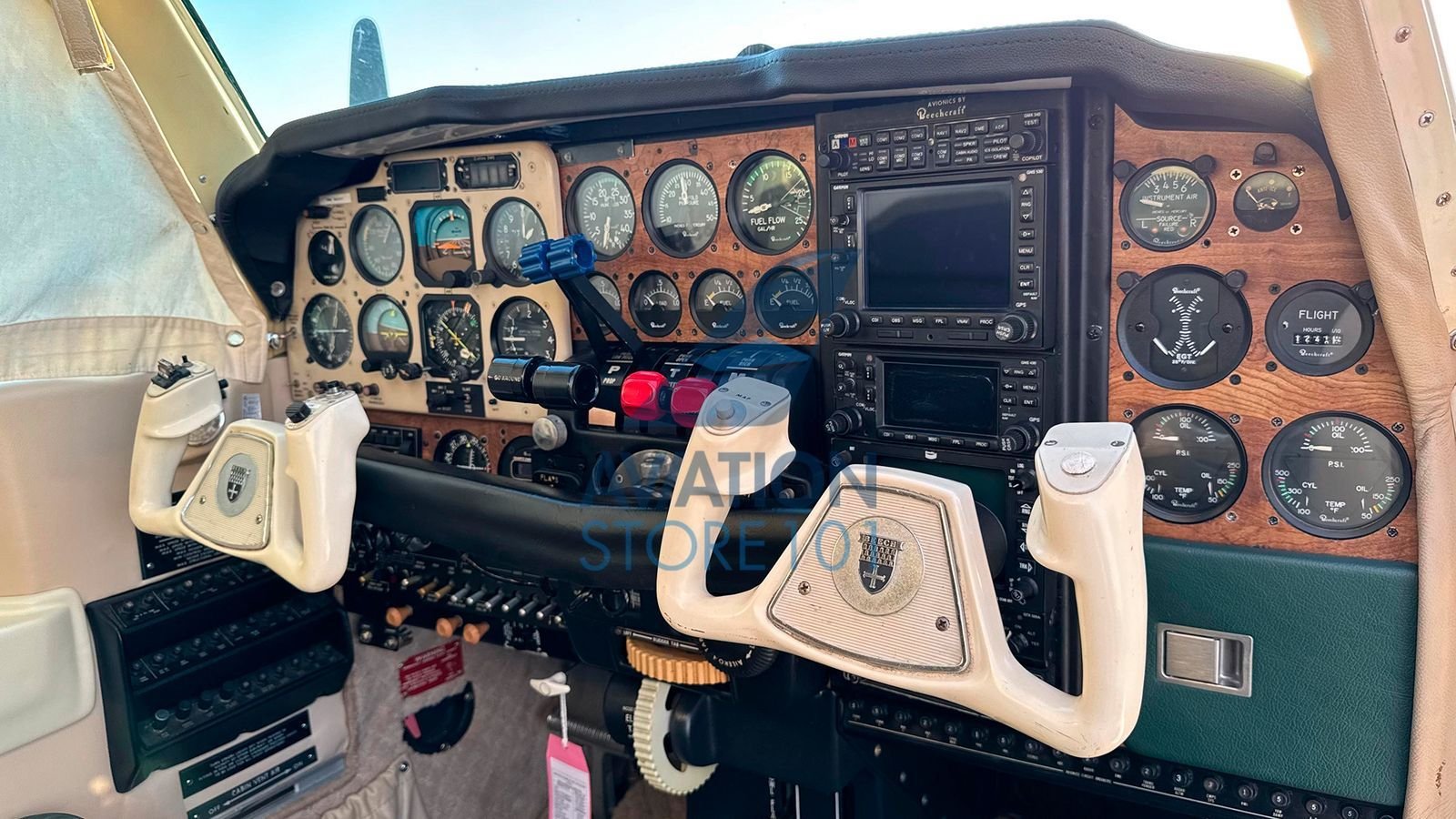 BEECHCRAFT BARON 58 1983