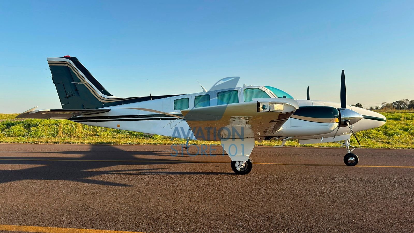 BEECHCRAFT BARON 58 1983