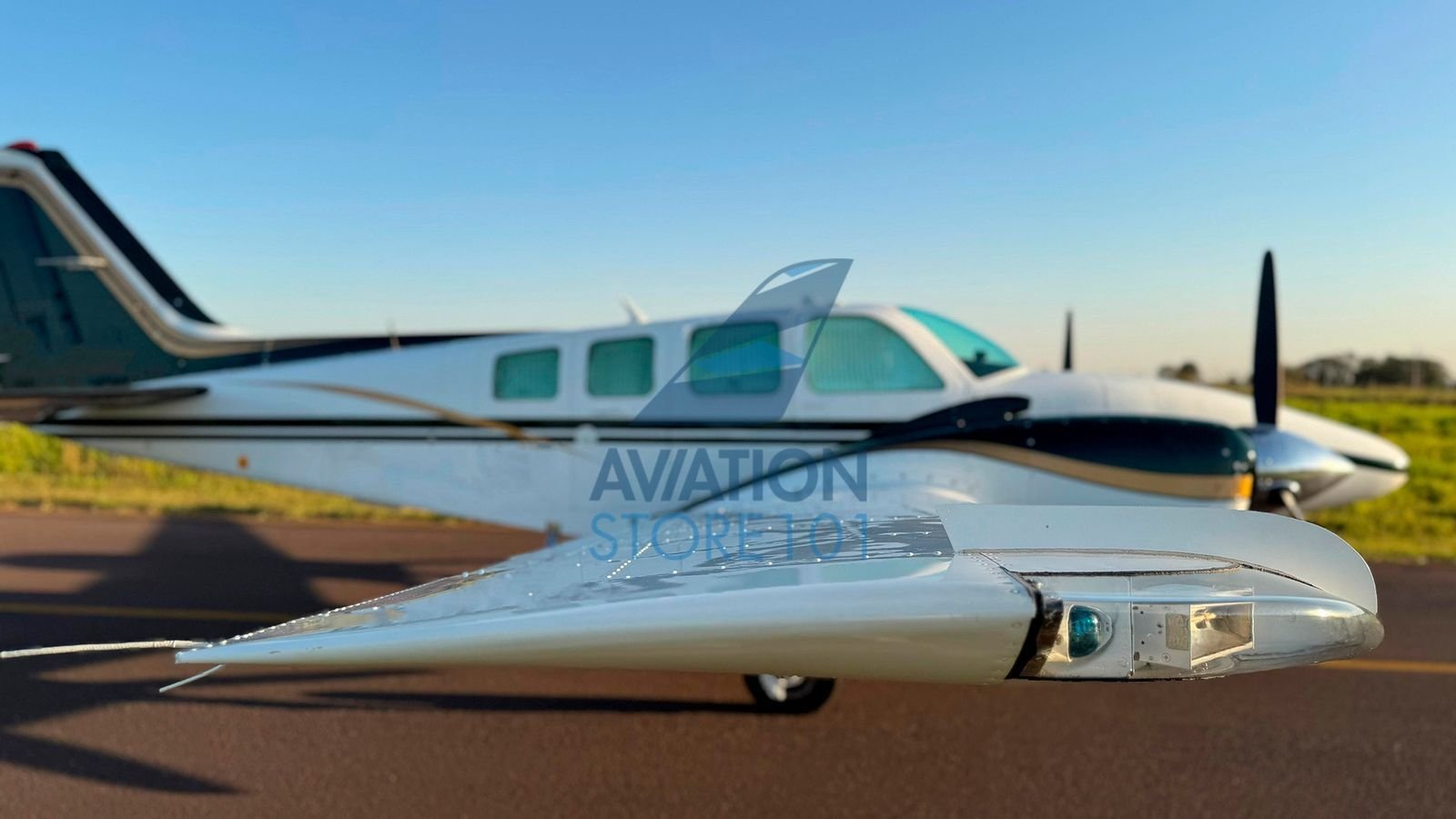 BEECHCRAFT BARON 58 1983