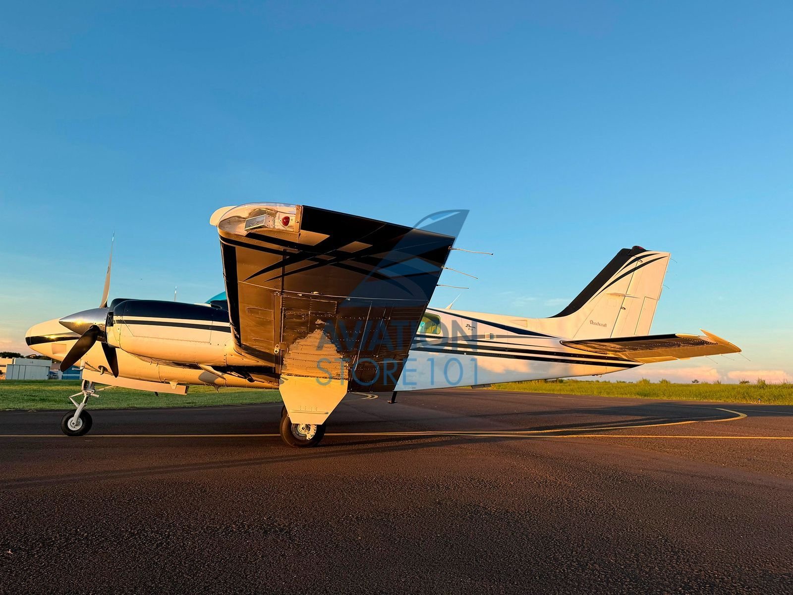 BEECHCRAFT BARON 58 1998