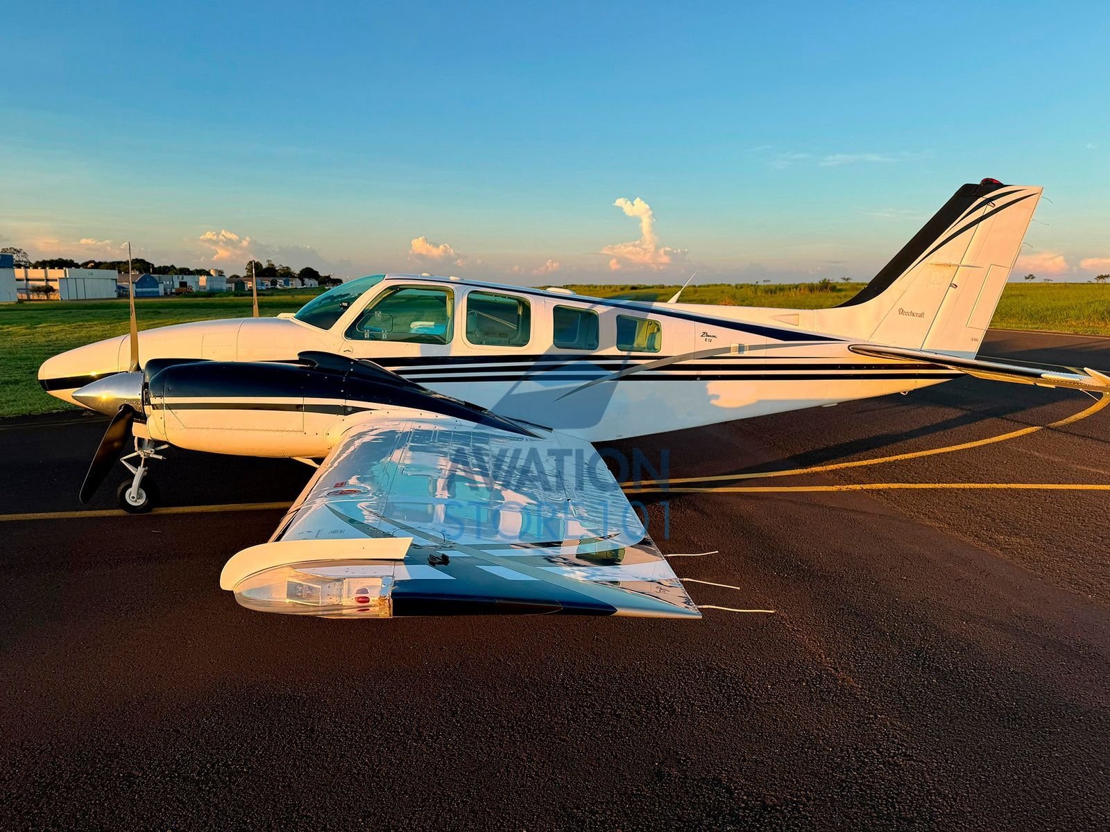 BEECHCRAFT BARON 58 1998