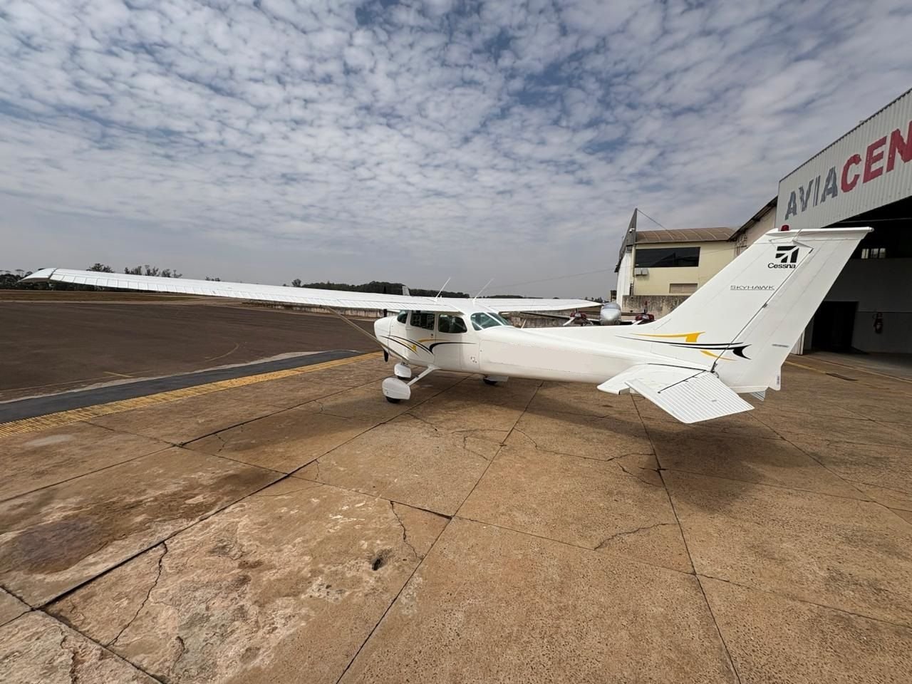 CESSNA 172M SKYHAWK 1973