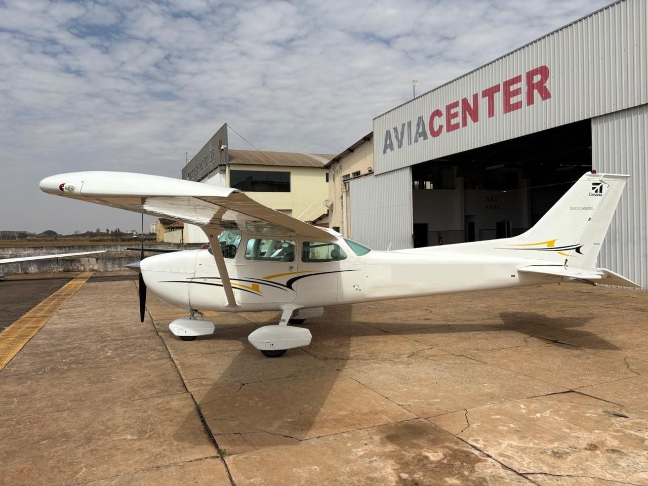 CESSNA 172M SKYHAWK 1973