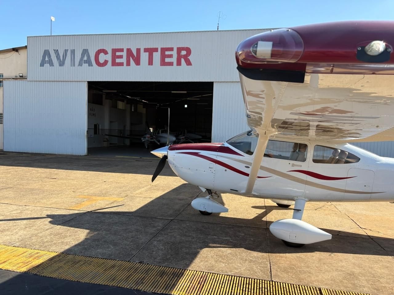 CESSNA SKYLANE 182T 2008
