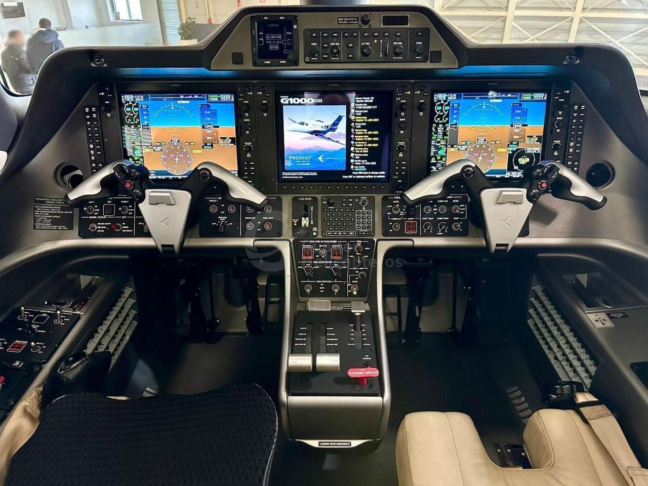 EMBRAER PHENOM 100 2011