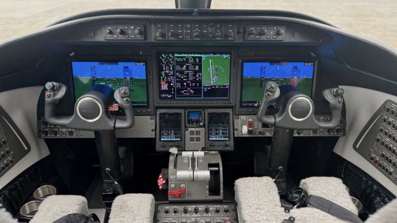 BOMBARDIER LEARJET 75 2019