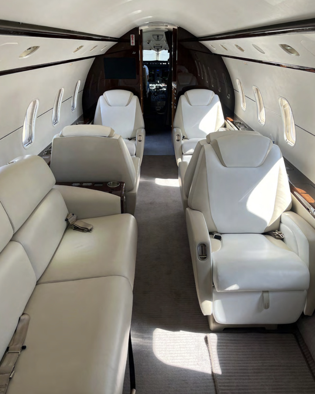 BOMBARDIER CHALLENGER 300 2009