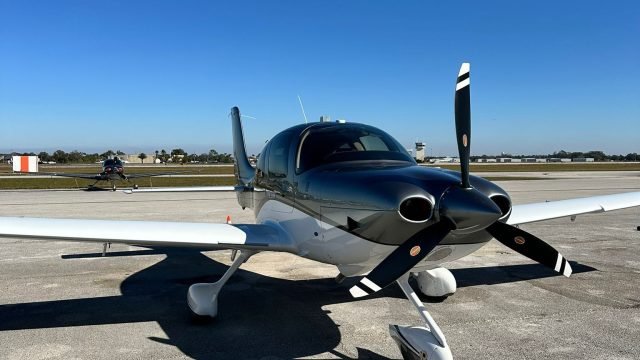 CIRRUS SR22 G5 GTS 2016