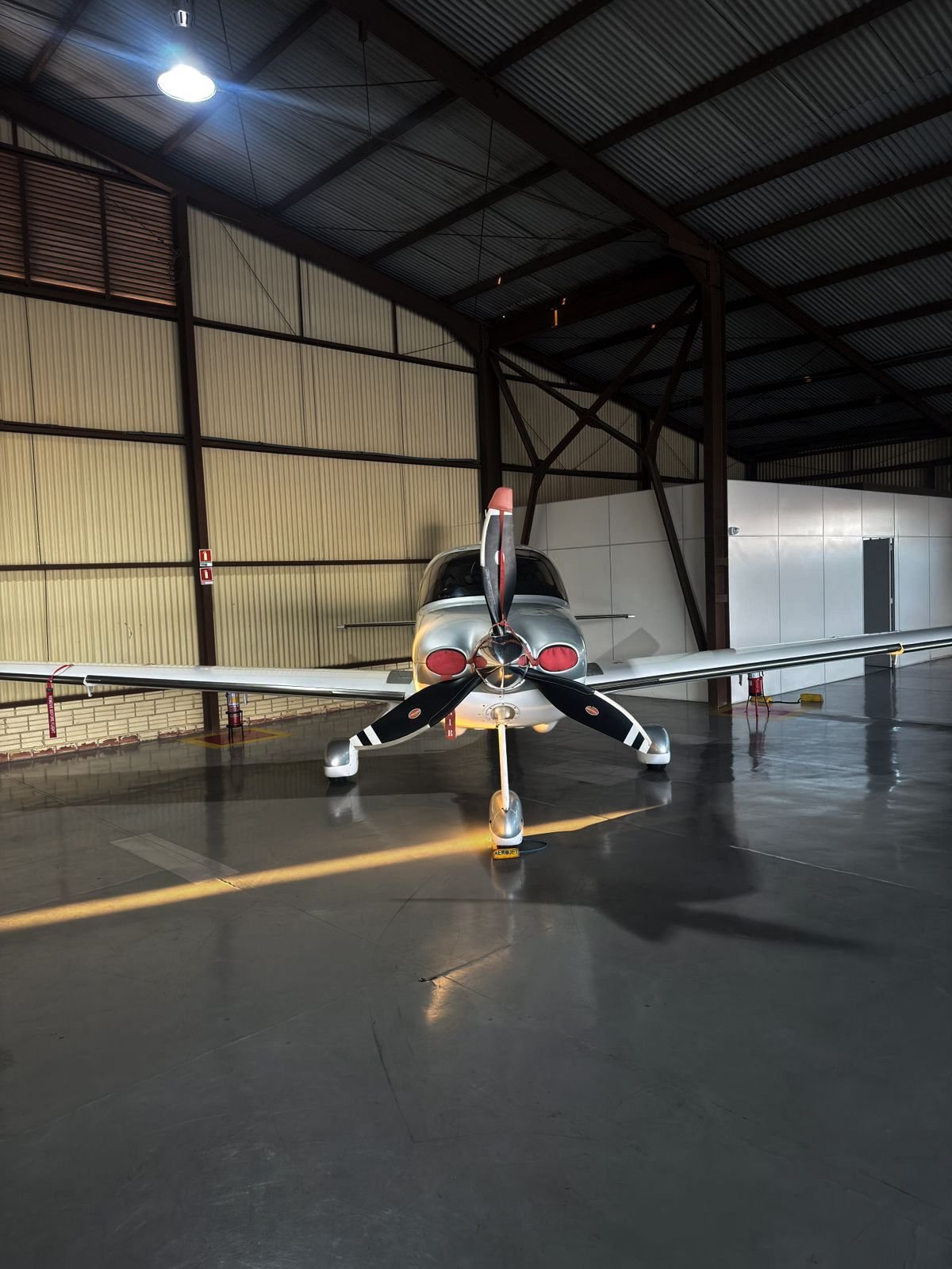 CIRRUS SR22 G3 2008