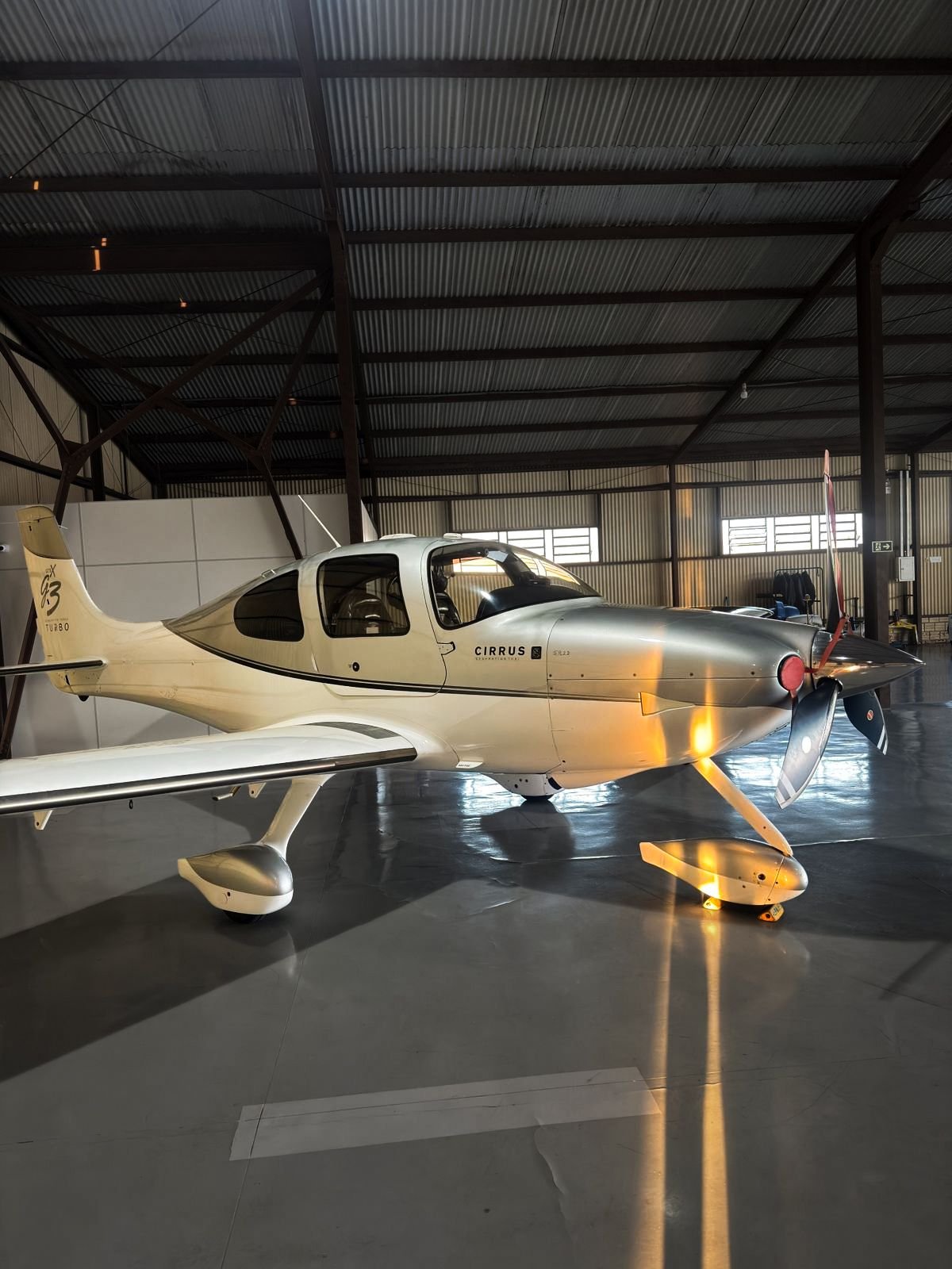 CIRRUS SR22 G3 2008