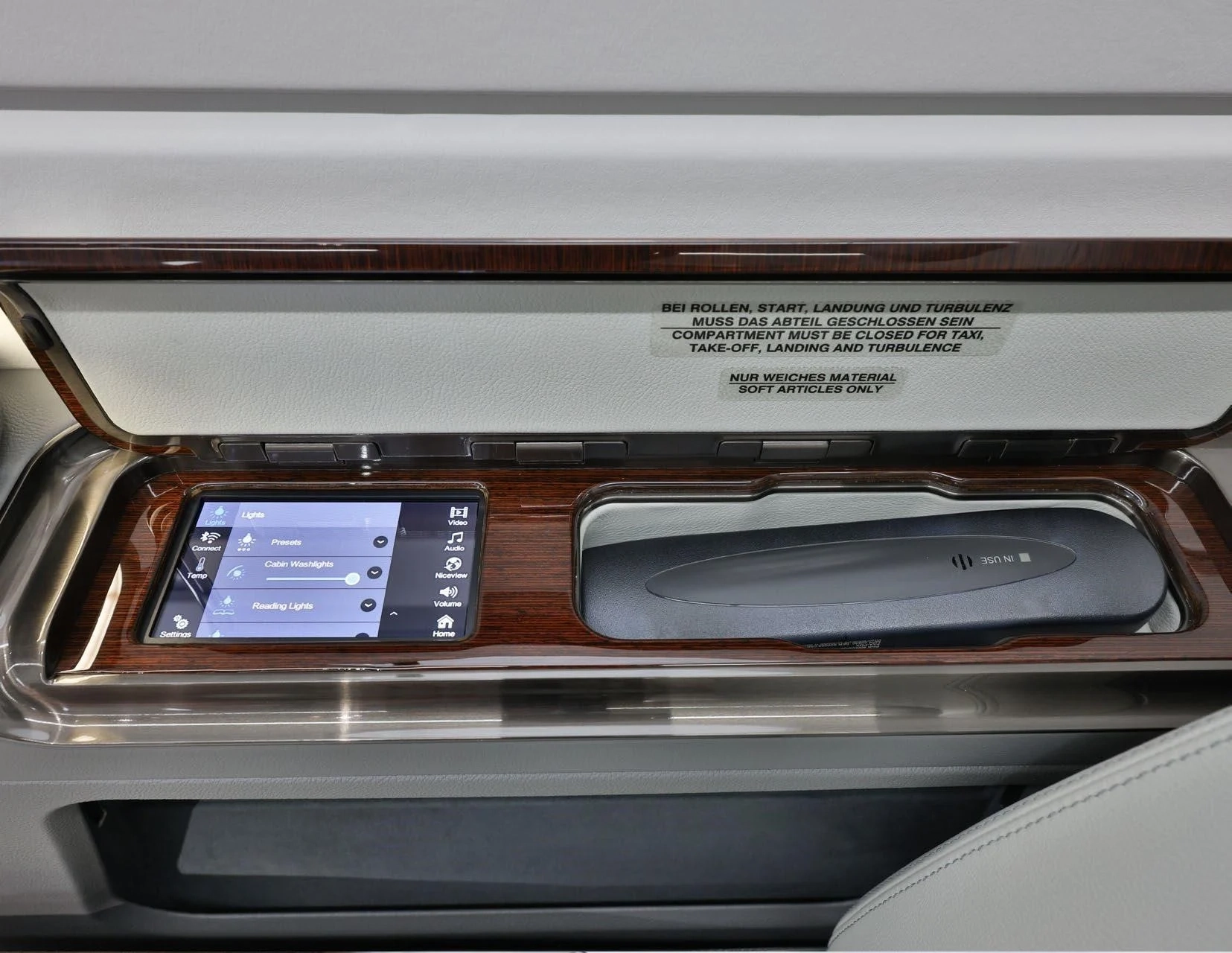 PHENOM 300E 2025