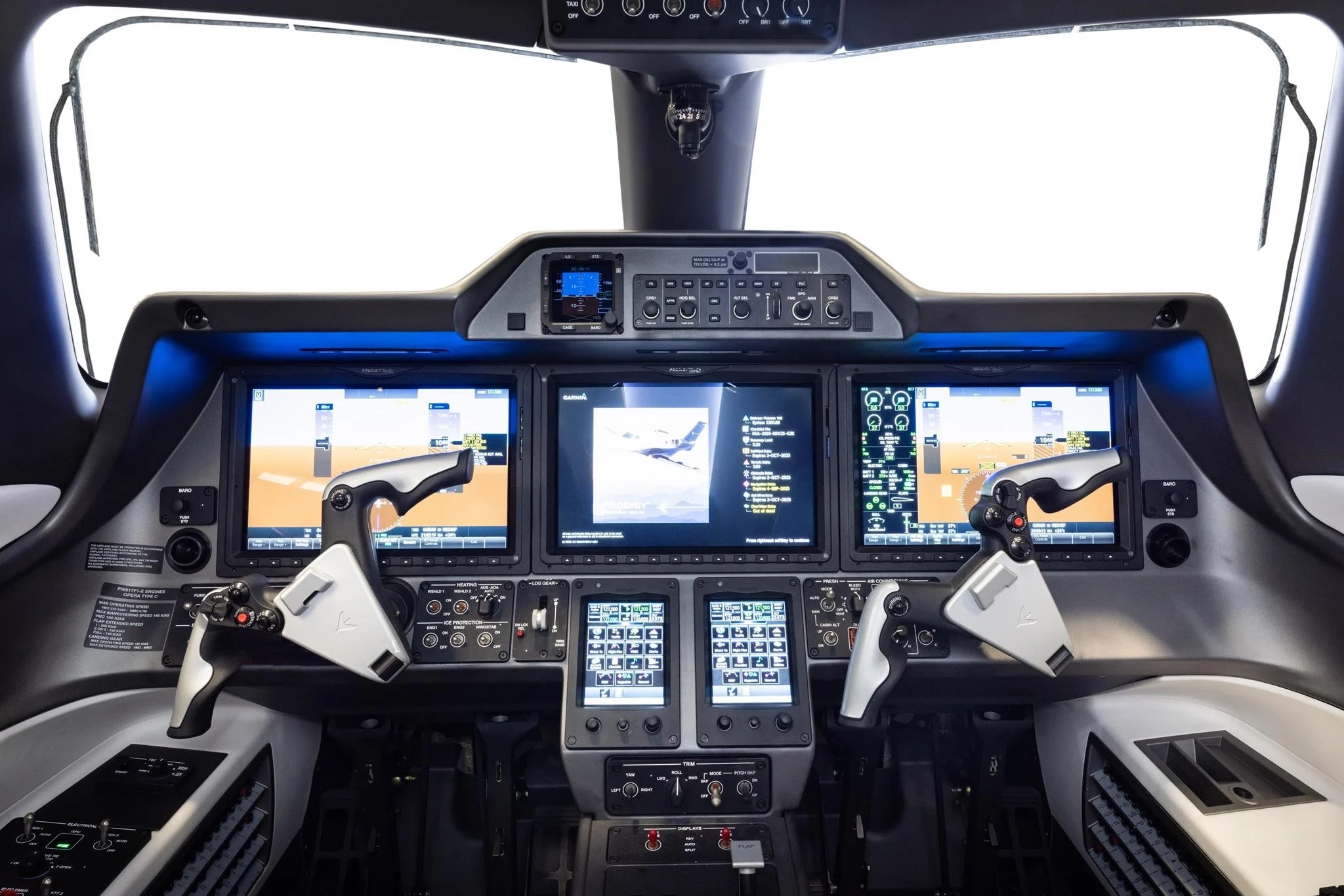 EMBRAER PHENOM 100EX 2024