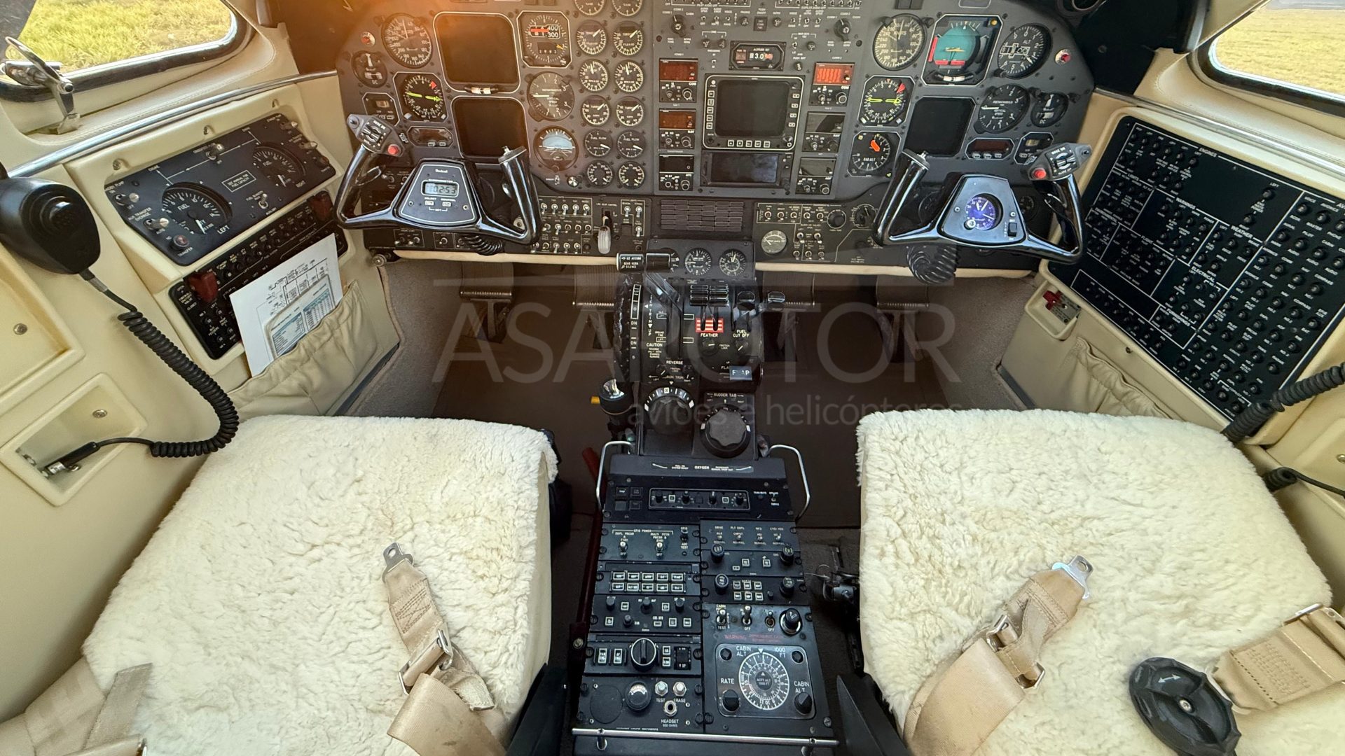 HAWKER BEECHCRAFT SUPER KING AIR B200 1997