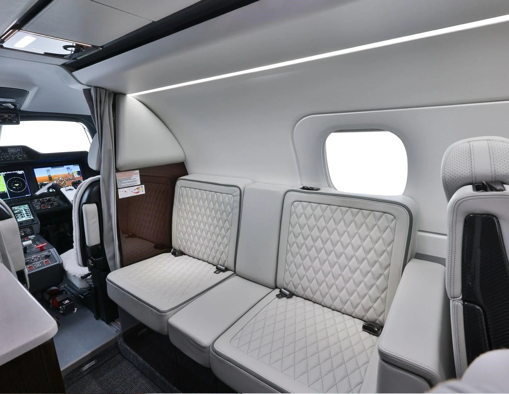 PHENOM 300E 2025