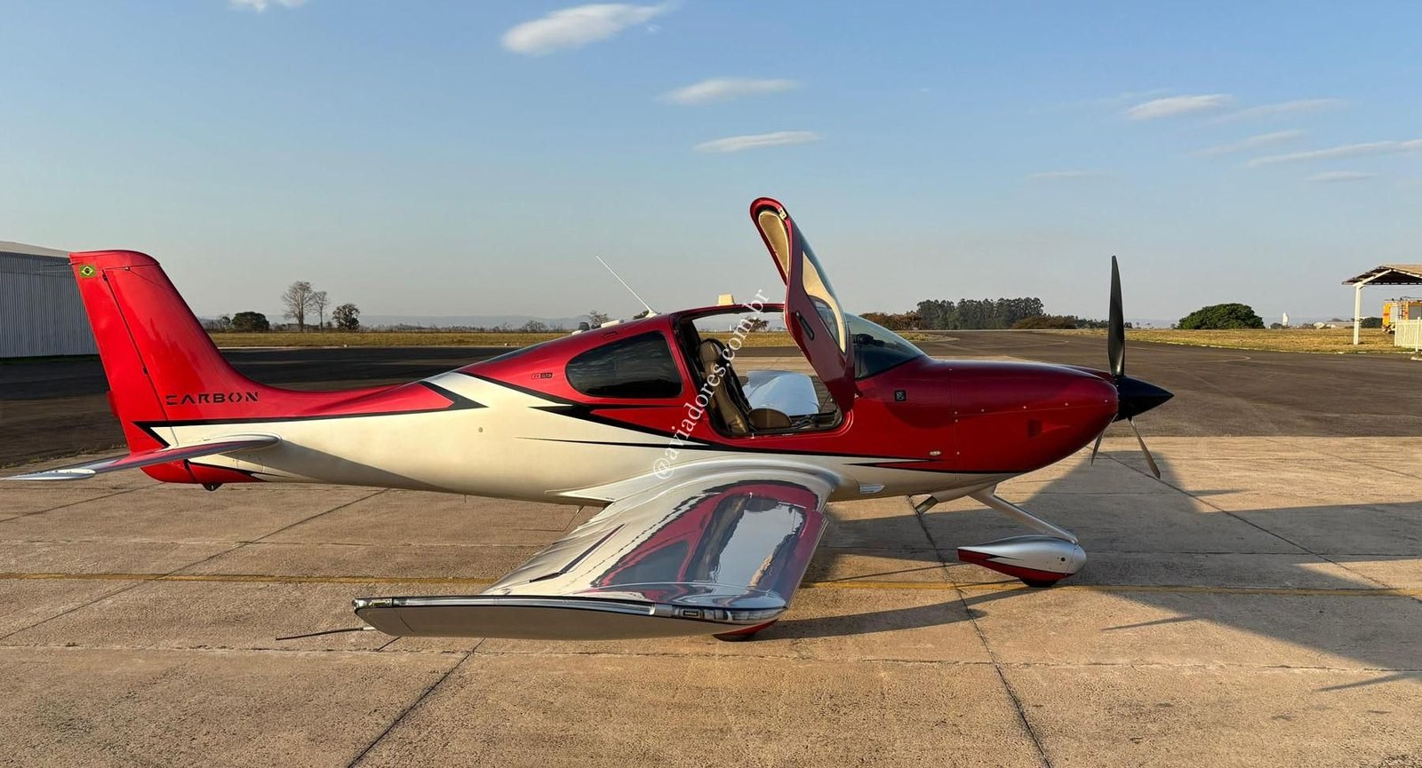 CIRRUS SR22 G6 GTS 2022