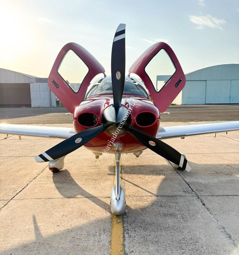 CIRRUS SR22 G6 GTS 2022