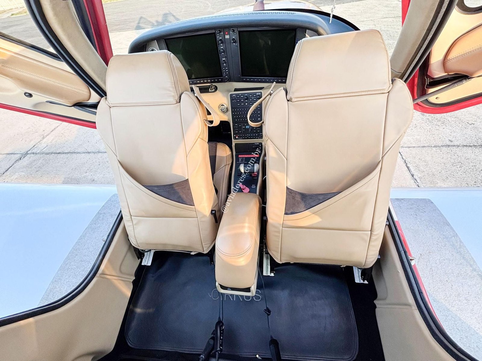 CIRRUS SR22 G6 GTS 2022