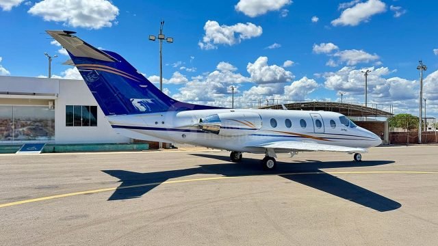 HAWKER 400A 2002