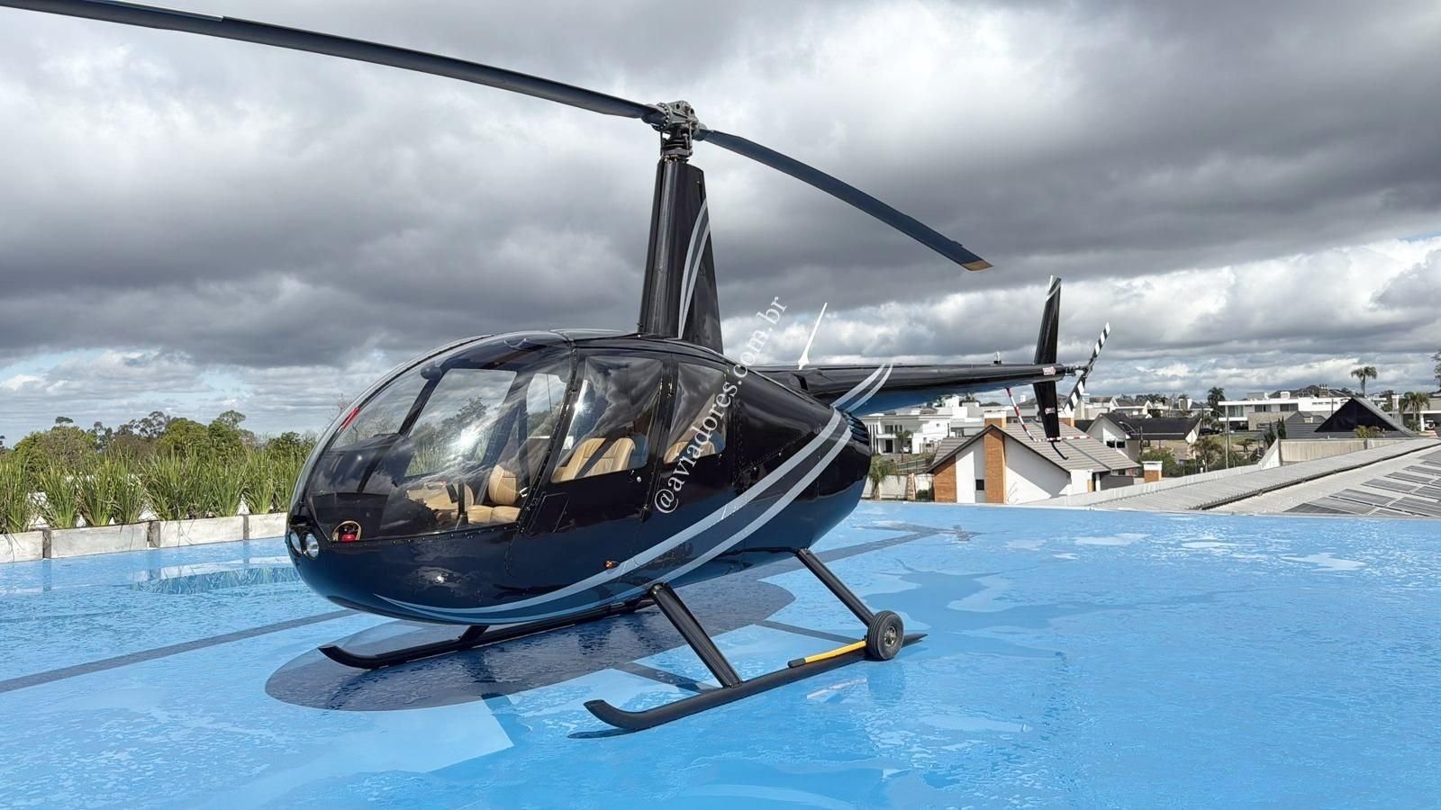 ROBINSON R44 RAVEN II 2011