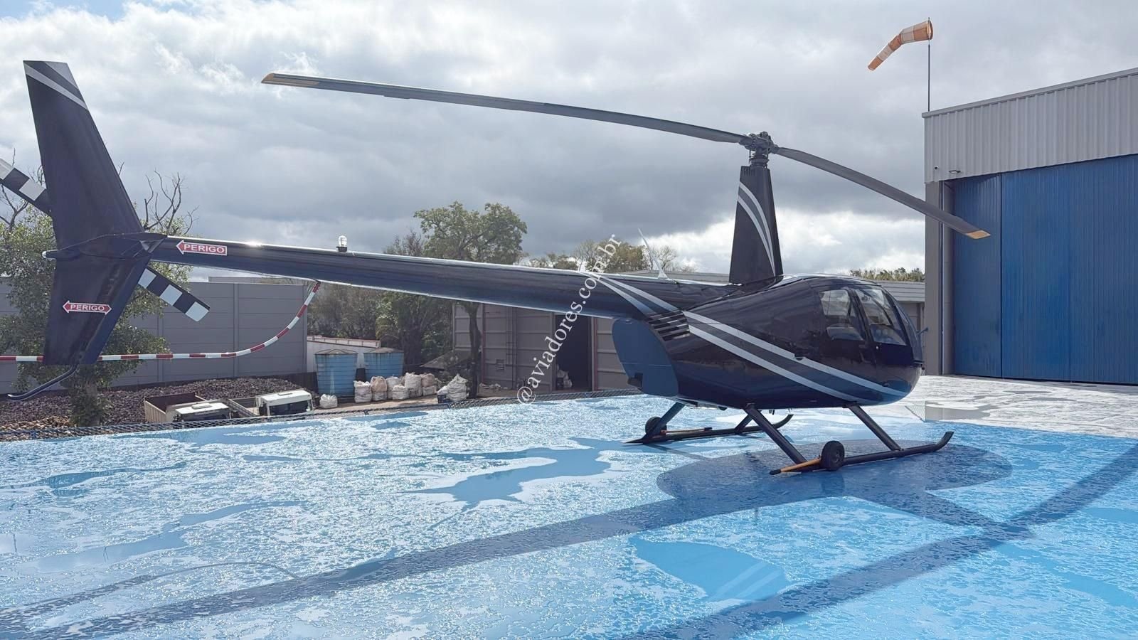 ROBINSON R44 RAVEN II 2011