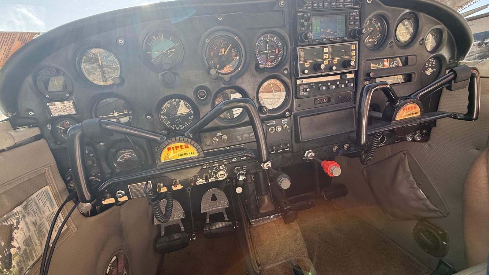 PIPER CHEROKEE 180C 1966