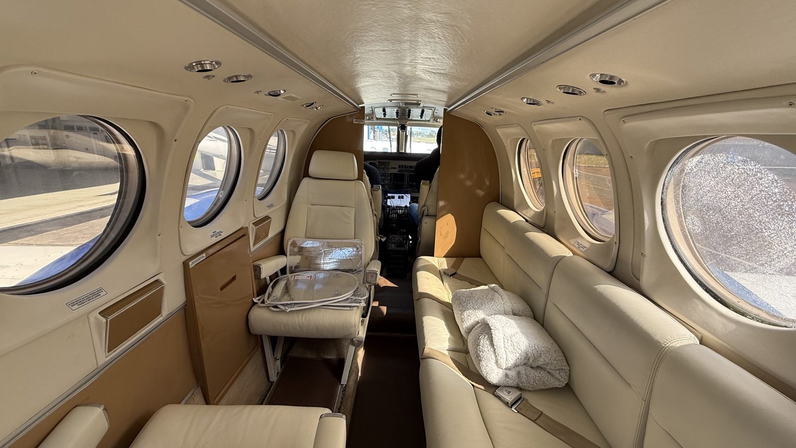 KING AIR C90 1978