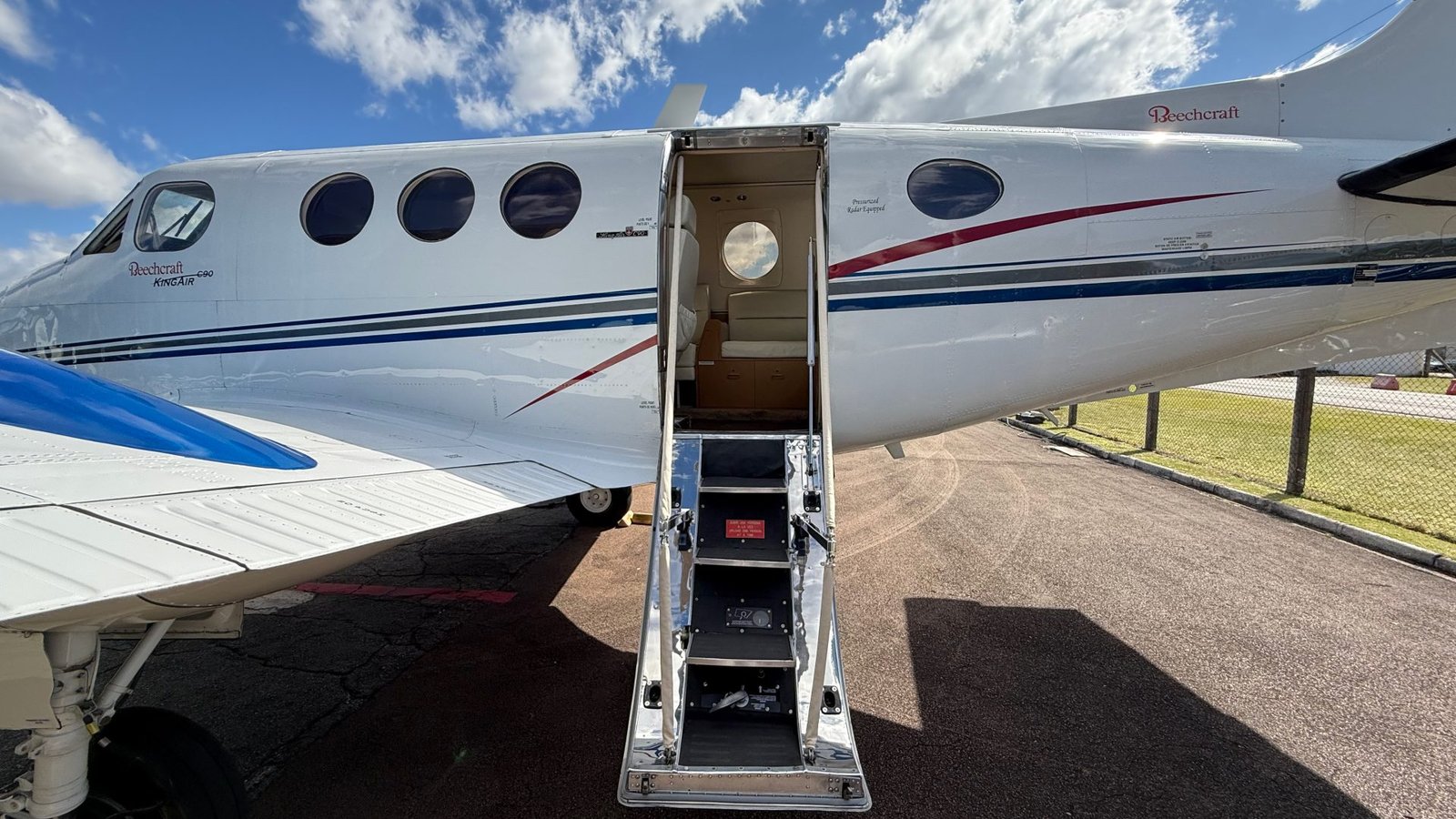 KING AIR C90 1978