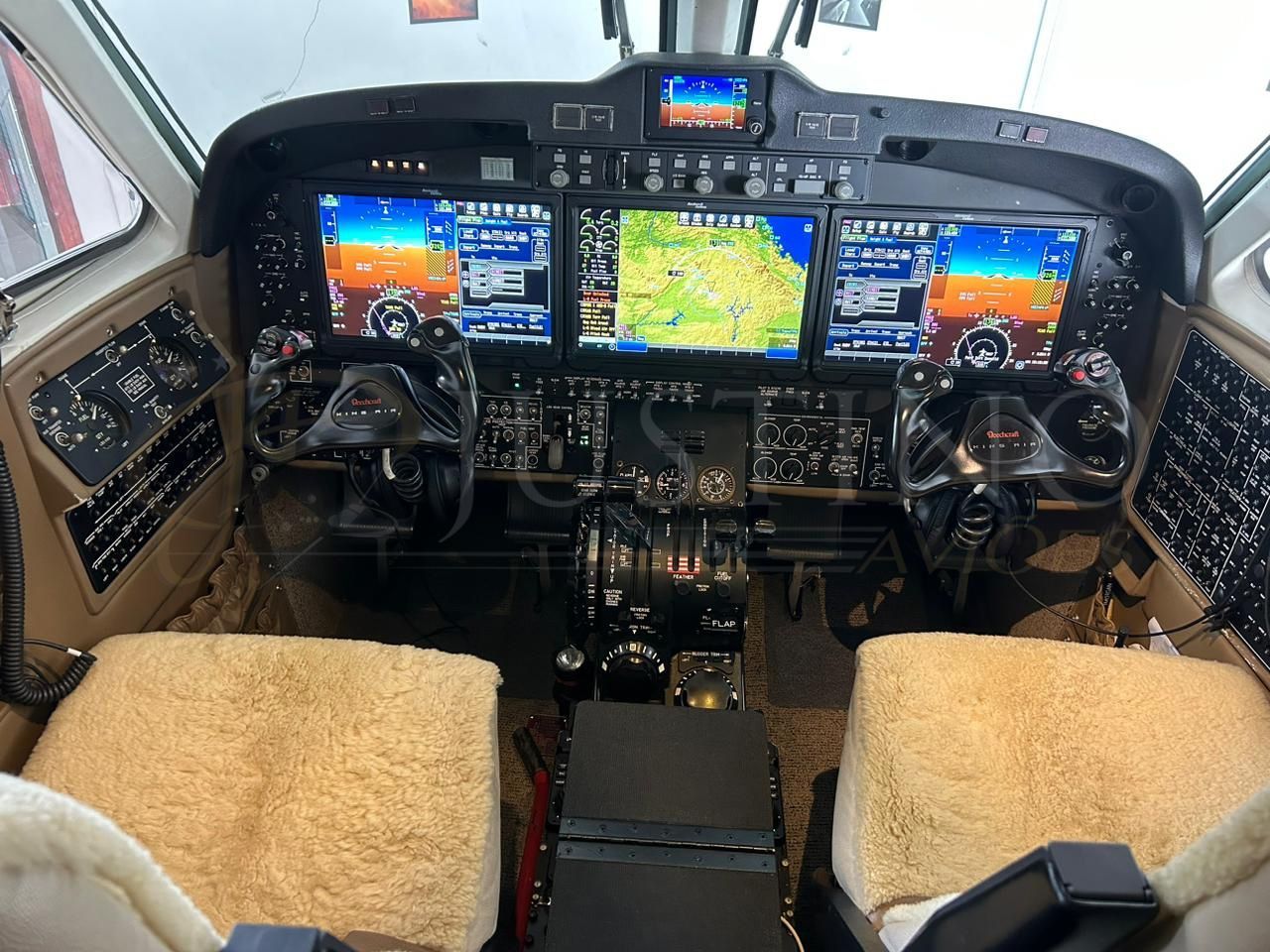 BEECHCRAFT KING AIR 350i 2016