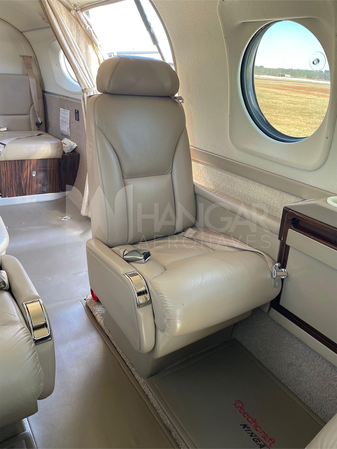 BEECHCRAFT KING AIR C90GTx 2011