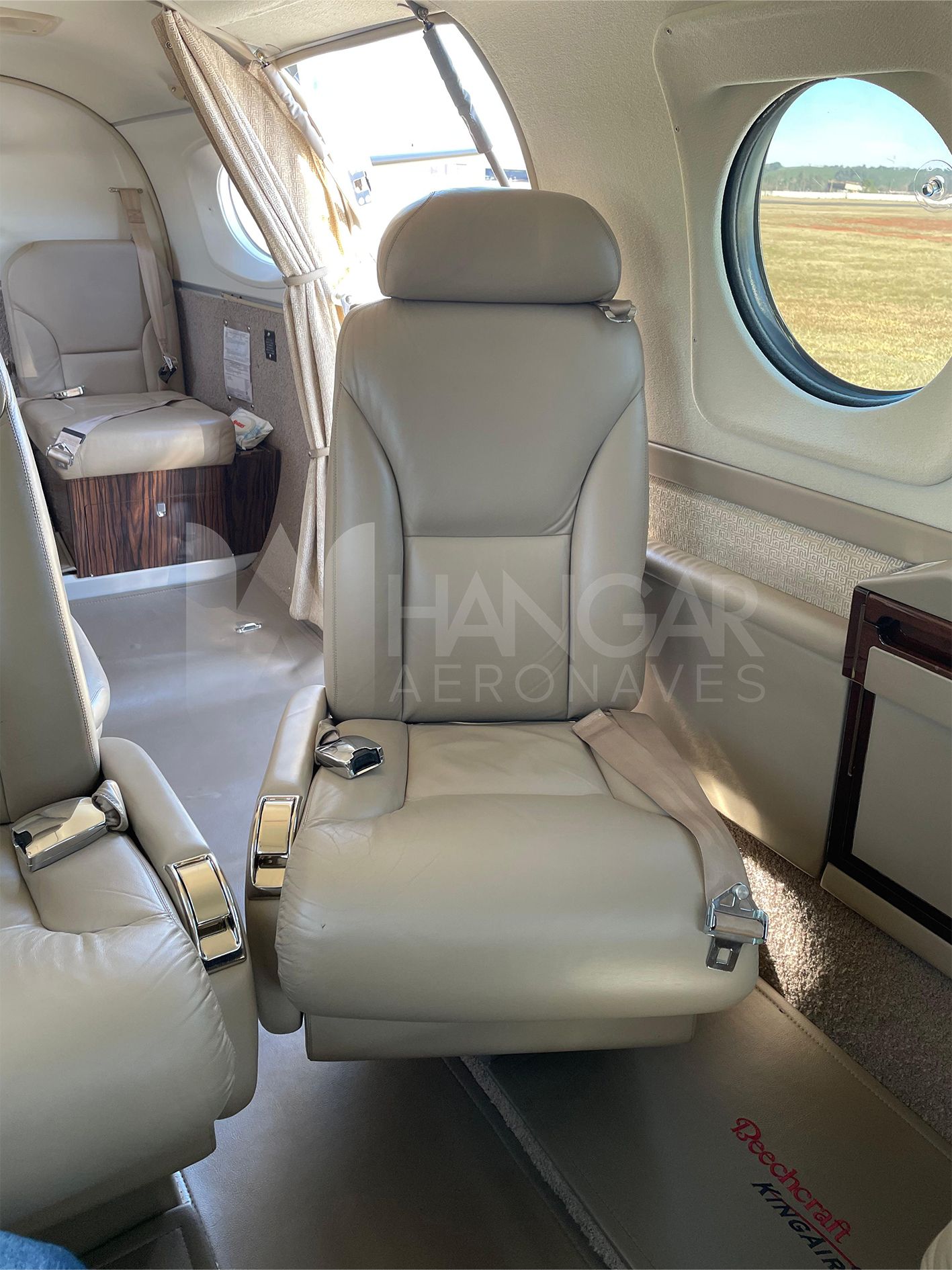 BEECHCRAFT KING AIR C90GTx 2011