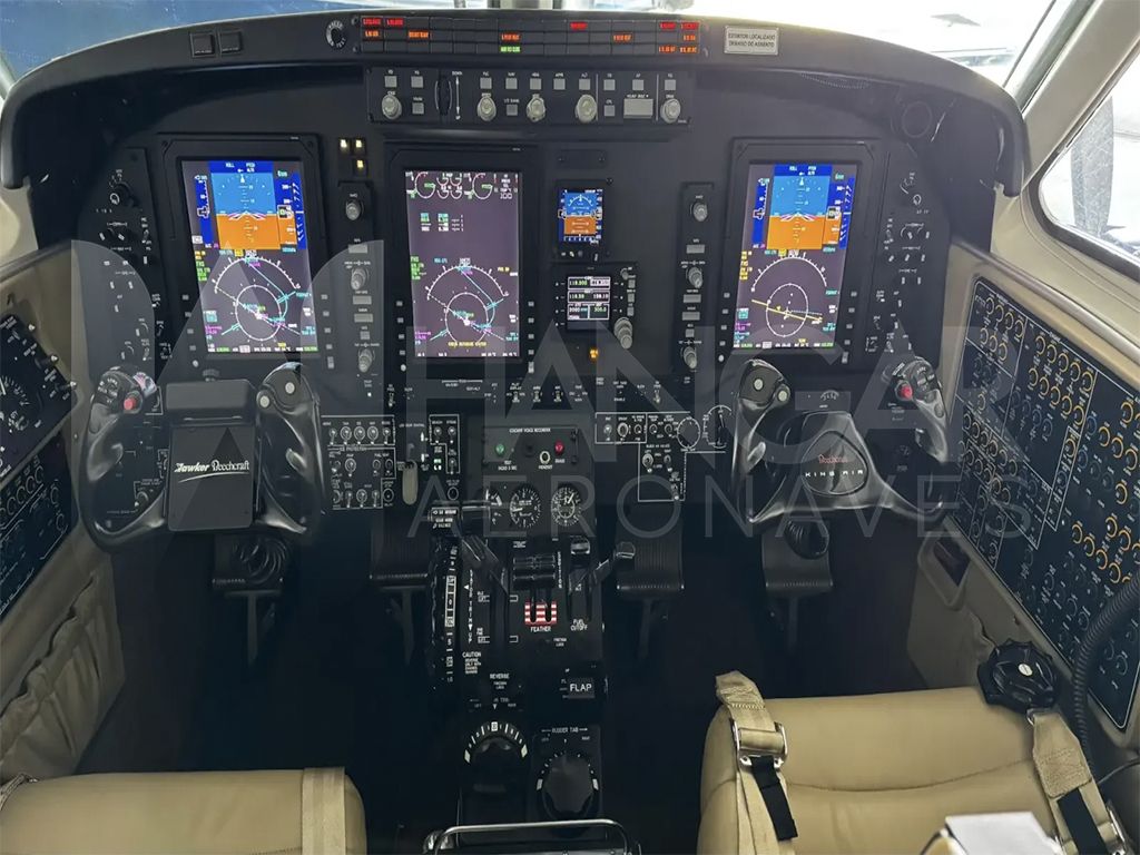 BEECHCRAFT KING AIR C90GTx 2011