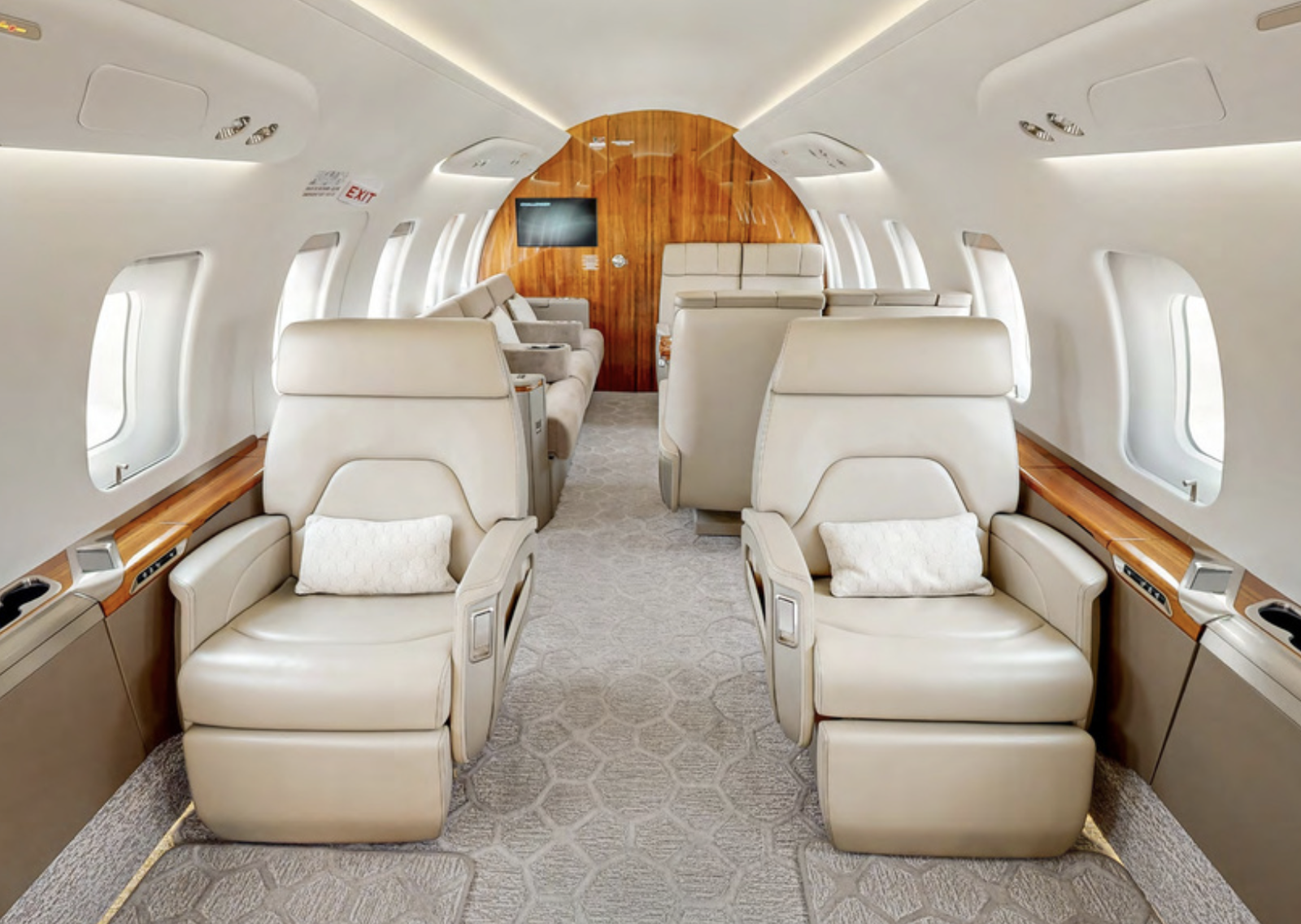 BOMBARDIER CHALLENGER 650 2018