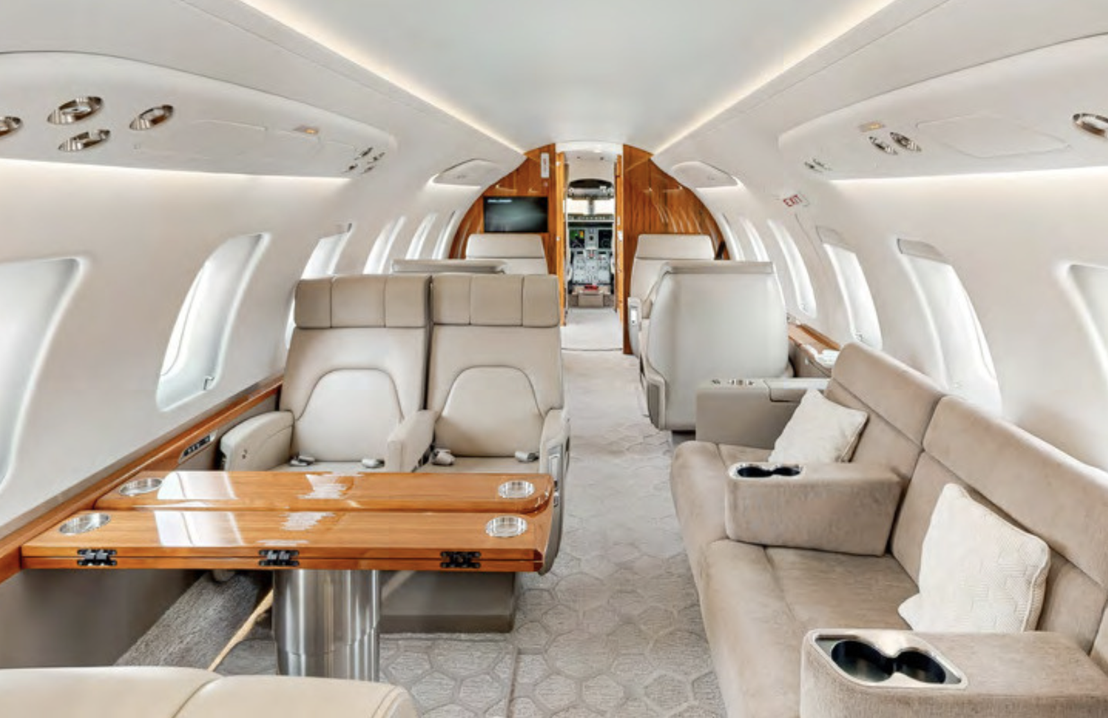 BOMBARDIER CHALLENGER 650 2018