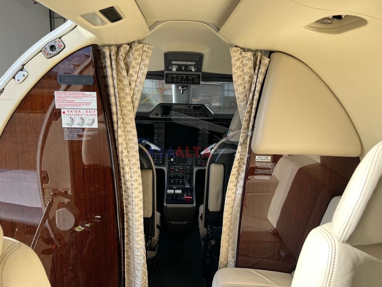 EMBRAER PHENOM 100E 2015