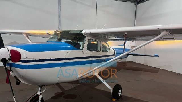 CESSNA SKYHAWK 172M 1974