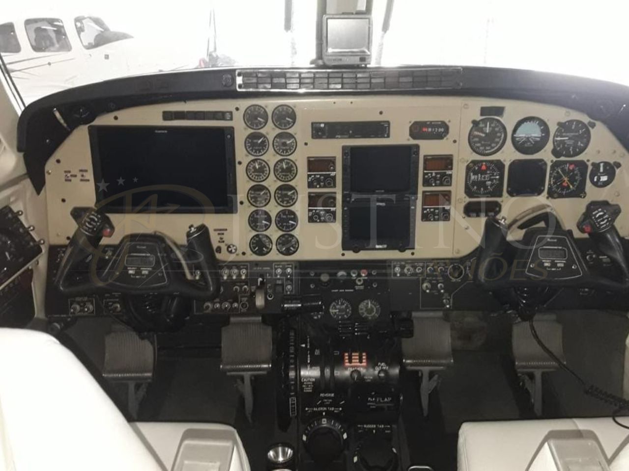 KING AIR C90B JAGUAR EDITION 1998