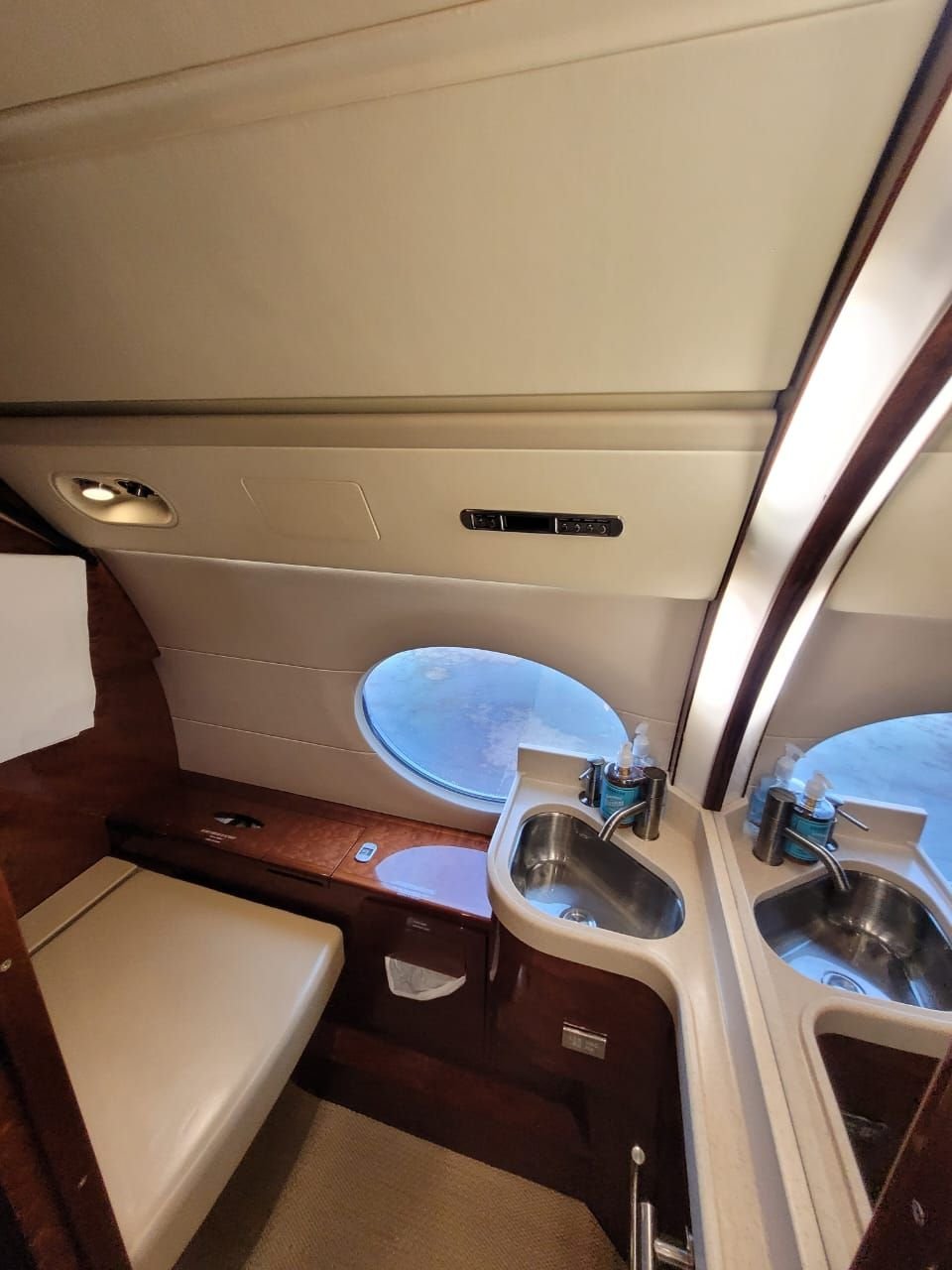 GULFSTREAM G550 2007