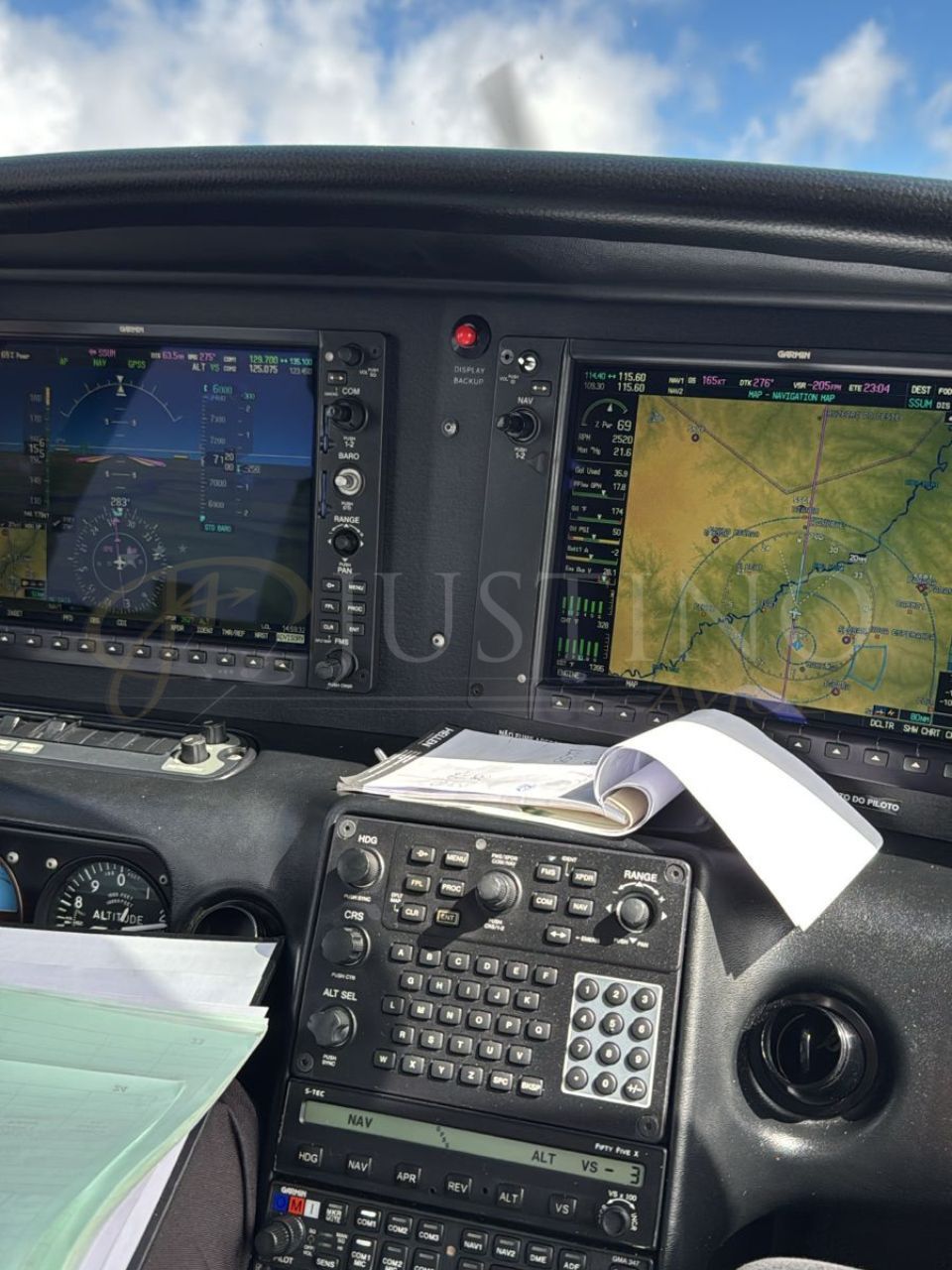 CIRRUS SR22 2010