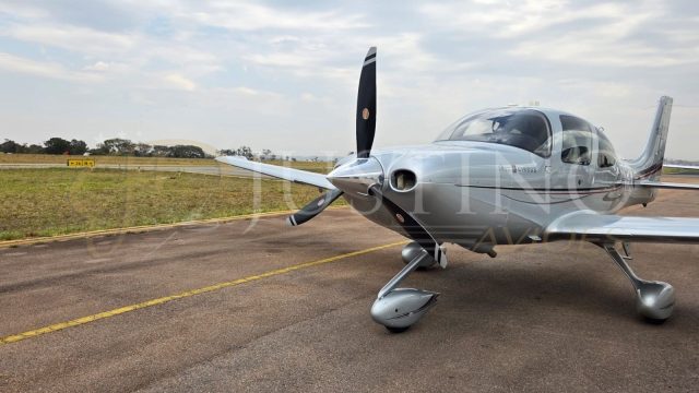 CIRRUS SR22 G3 GTS 2011