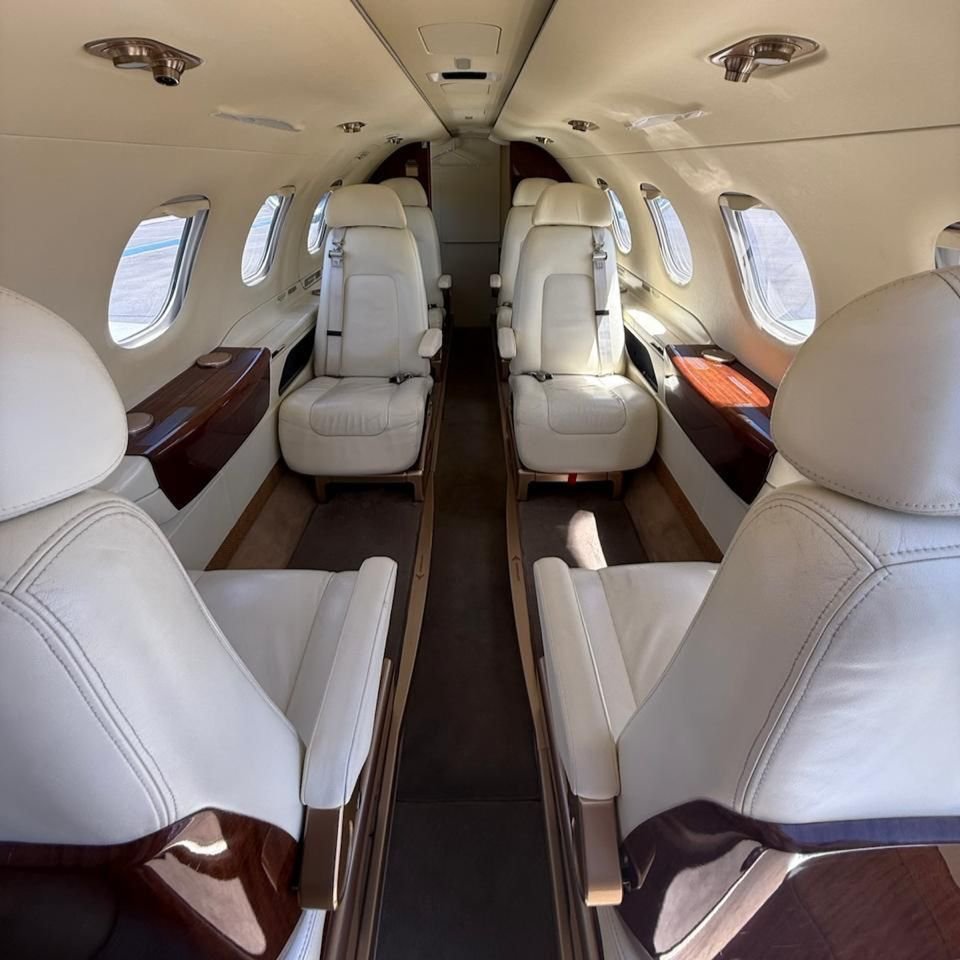 EMBRAER 300 EMB-505 2011