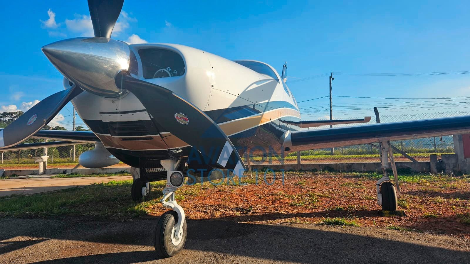 PIPER M350 2015